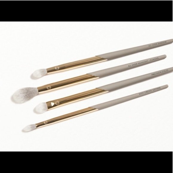 Complex Culture 4 Piece Brush Set NIB - Picture 3 of 5